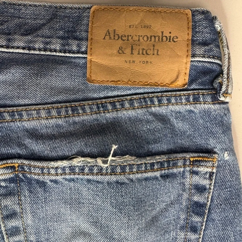 Abercrombie Fitch Mens Jeans W31 L34 Straight Leg Blue Denim Distressed Pockets